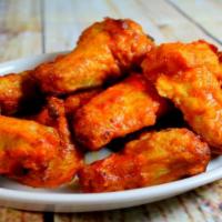 Buffalo Wings 水牛鸡翅 · Hot and Spicy.