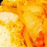 Yellow Curry (L) · Pineapple, potatoes, onion, carrot, yellow squash, tomatoes.