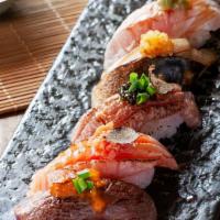 Aburi Sushi Set · Chef’s choice 6 pieces sushi with different toppings