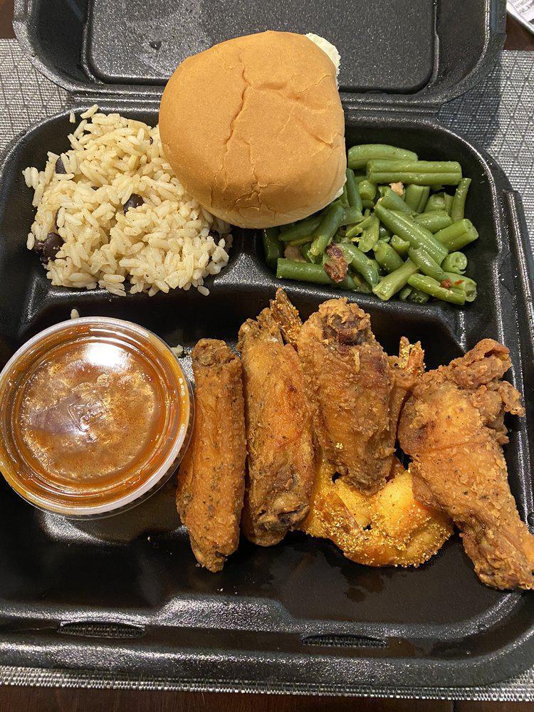 MOMMA LUVS SOUL AND CARRIBEAN FOOD (Austin Hwy) · Caribbean · Chicken