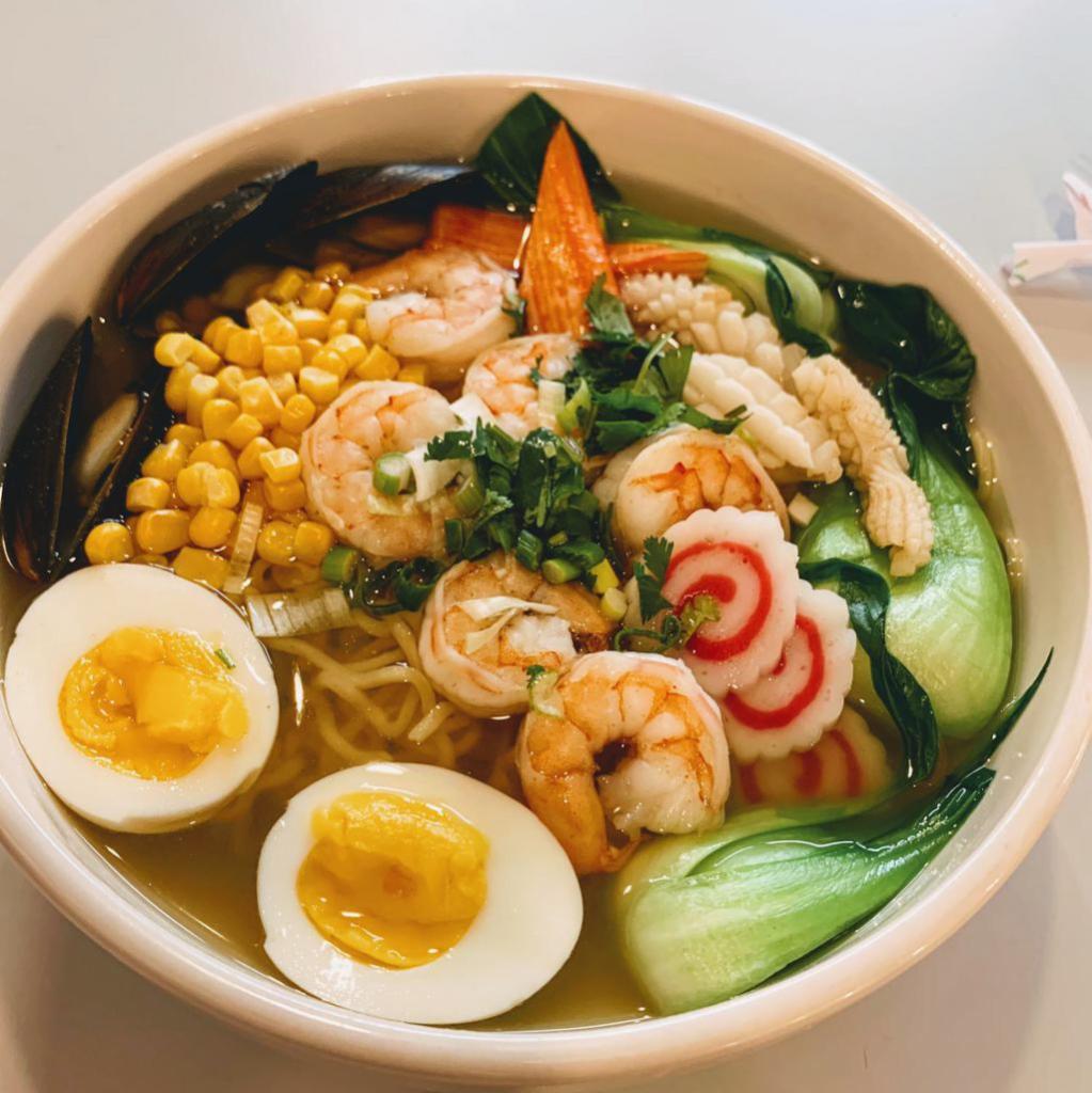 Fancy Bowl · Japanese · Sushi · Asian · Salad · Soup