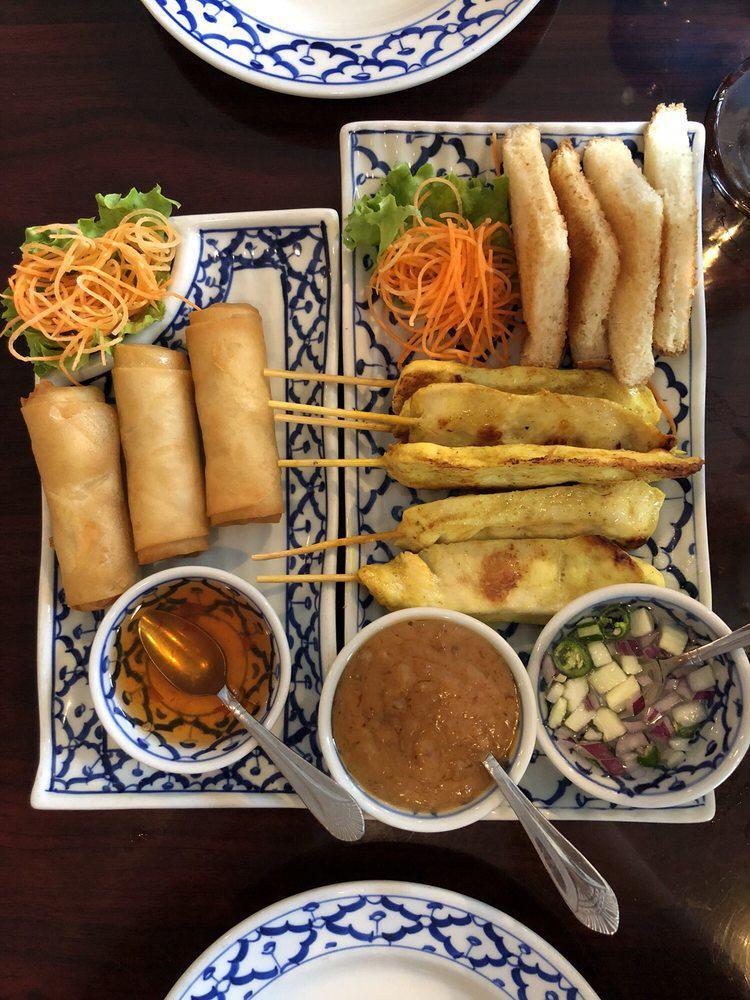 Bangkok Golden · Thai · American · Salad · Noodles · Seafood