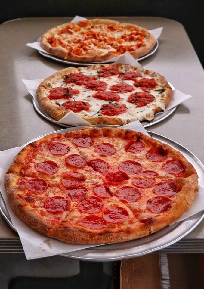 Luigi's Pizzeria · Italian · Pizza · Sandwiches