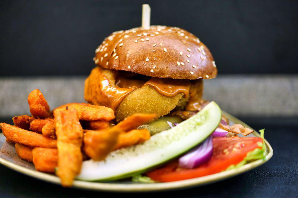 Dublin Rose · American · Salad · Chicken · Burgers · Sandwiches