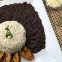 Vegetarian / Vegetariano · White rice, black beans, white Spanish cheese, ripe fried plantains and garden salad / arroz...