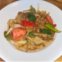 Drunken Noodle · Spicy level 2. Stir-fried wide noodle, onions, tomatoes, bell peppers, chili, basil leaves.