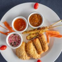Sampler App · Combination of two satae, two spring rolls and two currypuff.+ 2 PCs of  fry shrimp dumpling.