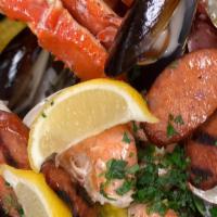 Captain'S Seafood  Boil For 2 · Shrimp, clam, mussels, crawfish, snow crab, sausage, corn on the cobb, potato. served with c...