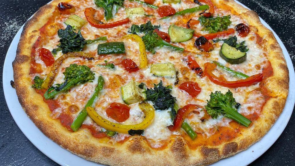 Ortomisto · Roasted zucchini,  sweet peppers, spinach, broccolini, asparagus and roasted cherry tomatoes. Thin crust with tomato sauce and mozzarella.