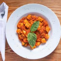 Gnocchi Pompei · Tomato sauce and fresh basil.