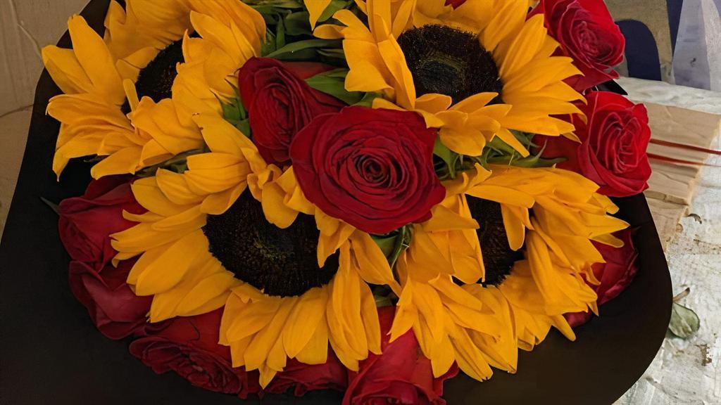 Bouquet Roses And Sunflowers · bouquet of 24 roses and 5 sunflowers