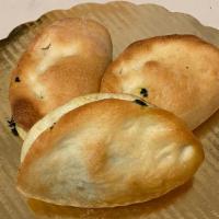 Mini Spinach Pies · Spinach, Olives, Spices
3 Pack