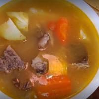 Sopa De Carne Con Arroz Blanco / Beef Soup With White Rice · Deliciosa sopa hecha con carne de res. / Savory soup made from cow meat.