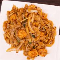 Shrimp Chow Fun · Shrimp green onion white onion bean sprout make with flat noodle.