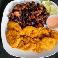 Carnitas Con Tostones / Fried Pork With Green Plantains · 