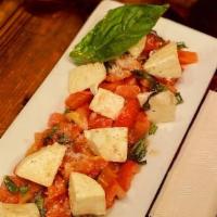 Caprese Salad · Roma Tomatoes | Fresh Mozzrella | Basil | House Salad