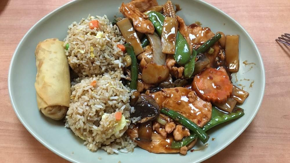 Chicken Delight · Boneless chicken, mushroom, broccoli, snow peas, water chestnut, green beans, napa, carrots and bamboo shoots stir-fry with house special brown sauce.