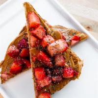 Cookie Craze · Cookie Butter, Strawberries, Chia Seeds