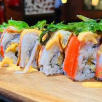 Mountain Roll · tempura shrimp,Cream cheese inside,with crabmeat and seaweed on top