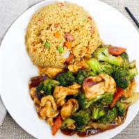 Chicken With Broccoli (Combo Plate) · 
