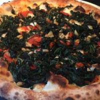 Spinaci · Goat Cheese, Spinach, Grape & Sundried Tomato, Garlic, Pine Nuts