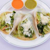 Tacos (3) · Tortillas, elección de carne estilo mexicano o americano. / Tortillas, your choice of meat, ...