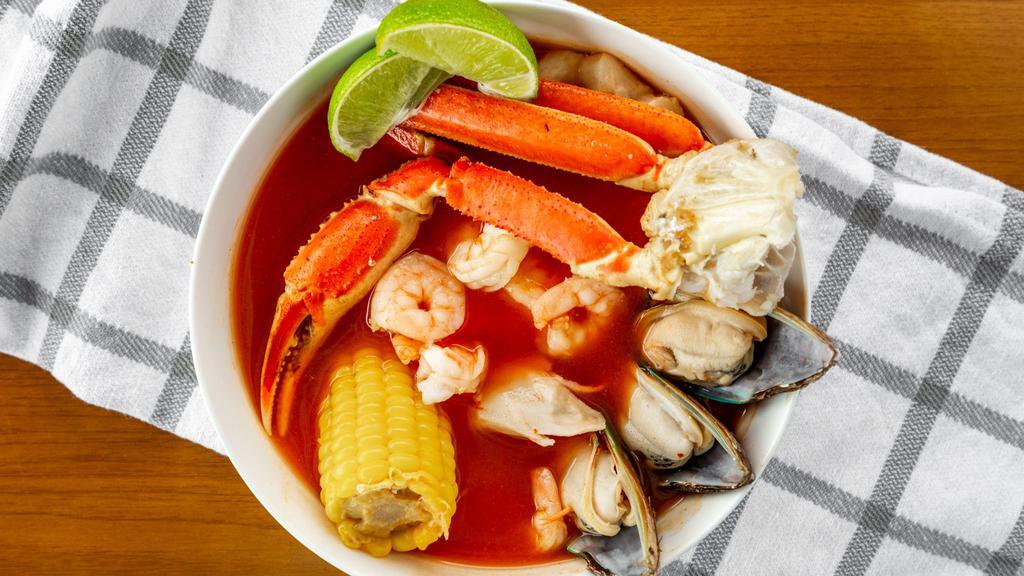 7 Mares Soup · Shrimp, fish, scallop, snow crab, octopus, mussels and surimi.