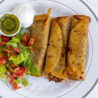 Tacos Dorados · Incluye lechuga picó De gallo crema salsa Verde. 3 pieces.