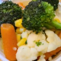 Steamed Vegetables (Gf/V) · Steam broccoli, cauliflower, baby carrot and garlic butter