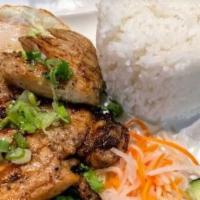 Com Suon Nuong & Trung / Grilled Pork Chop & Fried Egg On Rice · 