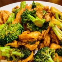Sautéed Chicken With Broccoli / 芥兰鸡 · 