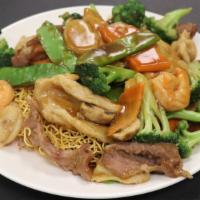 Crispy Yellow Noodle · Pan-fried skinny egg noodles with Chinese mixed vegetables.