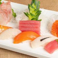 Sushi&Sashimi For Two · 15pcs Sashimi,8pcsSushi Nigiri,2Roll