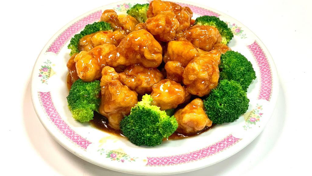 General Tso'S Chicken · Spicy. Served with White Rice. Chunk of boneless chicken sauteed in the general sauce and steamed broccoli