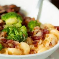 Byo Mac N Cheese · Cavatappi pasta tossed in our award-winning 6 cheese sauce.. Topped with garlic-buttered bre...