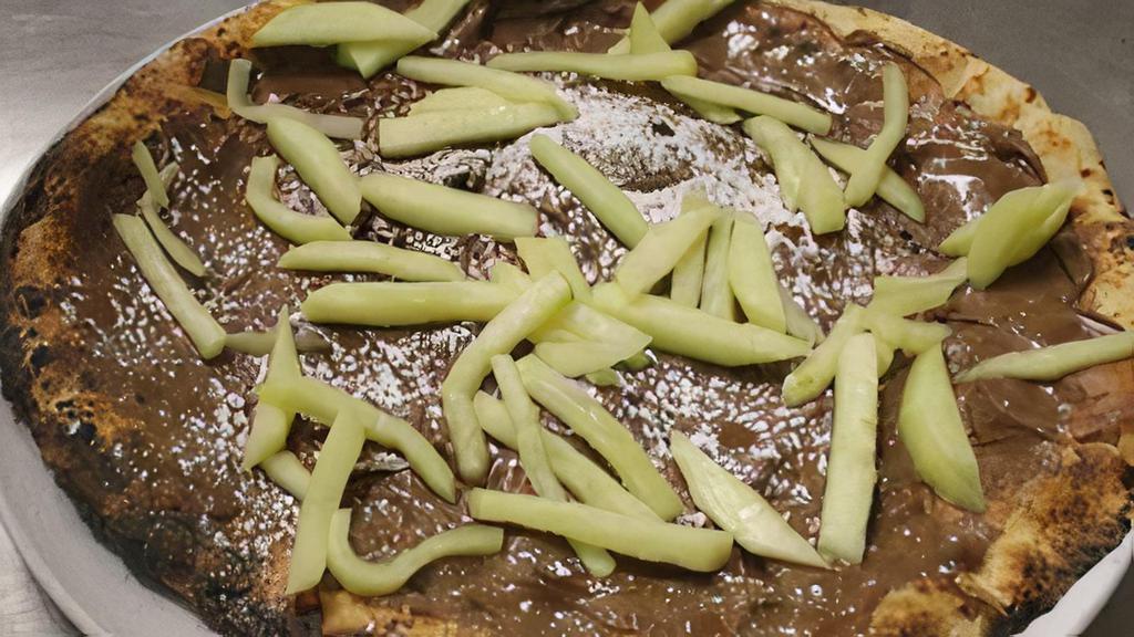 Pizza With Nutella And Green Apples · 
