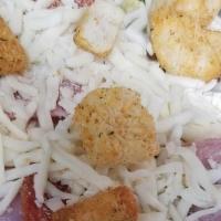 Big Chef Salad · Salad mix topped with cucumbers, tomatoes, pepperoni, salami, ham, croutons, and Mozzarella ...