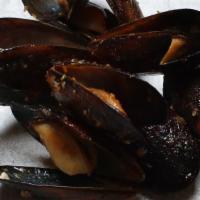 Black Mussel (1/2 Lb) · 