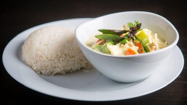 Green Curry (Med Spice)
 · Bamboo, bell peppers, peas, carrot and basil.