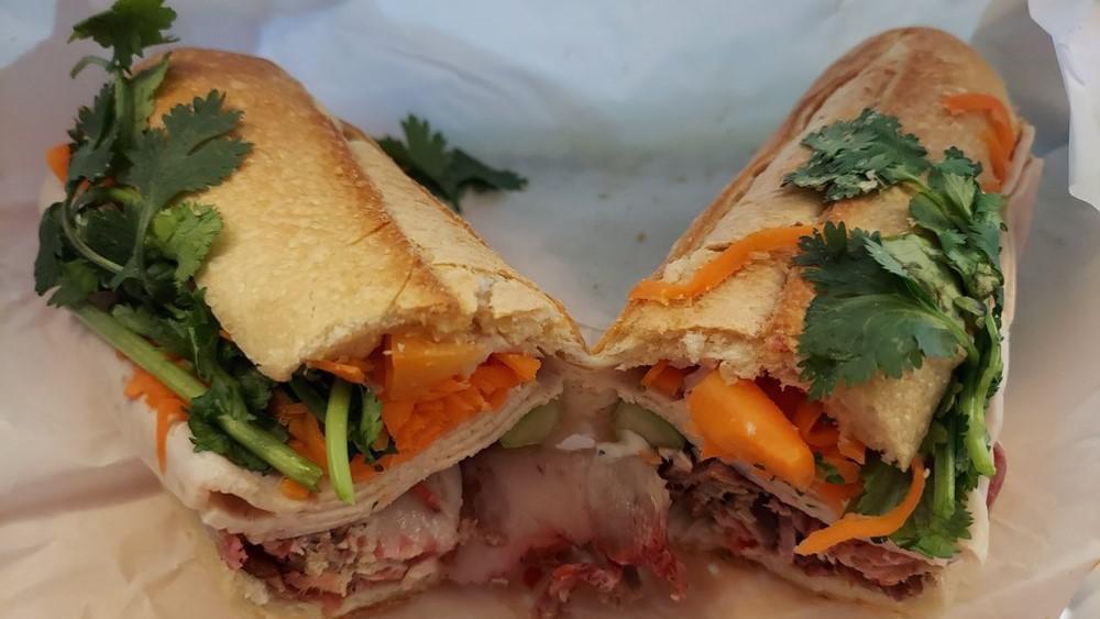 Vietnamese Ham & Pate Sandwich / Bánh Mì Chả Lụa Pate · 