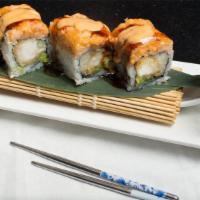 Sushi Regular · Tuna or salmon roll, eight pieces of sushi.