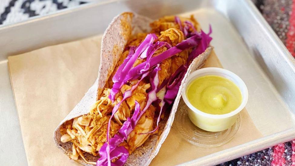 Revolucion Street Taco · Made with our housemade jackfruit “meat” simmered in Pibil Sauce on blue corn tortilla . Rev Street Taco (vegano 🌱) ~ Hecho con “carne” de jaca marinada en salsa pibil sobre una tortilla de maíz azul🔸