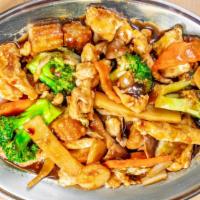 Hunan · Spicy. Broccoli, carrots, water chestnuts, Napa cabbage, bamboo shoots, baby corn, mushrooms...