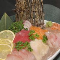 Sashimi Platter · 15 pieces of sashimi.