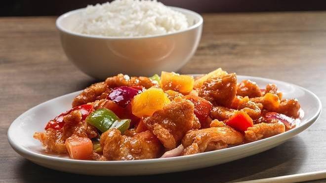 Sweet & Sour Chicken · White chicken, mixed vegetables, pineapple, strawberry.