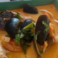 Mariscada · Shrimp, mussels, clams and fish