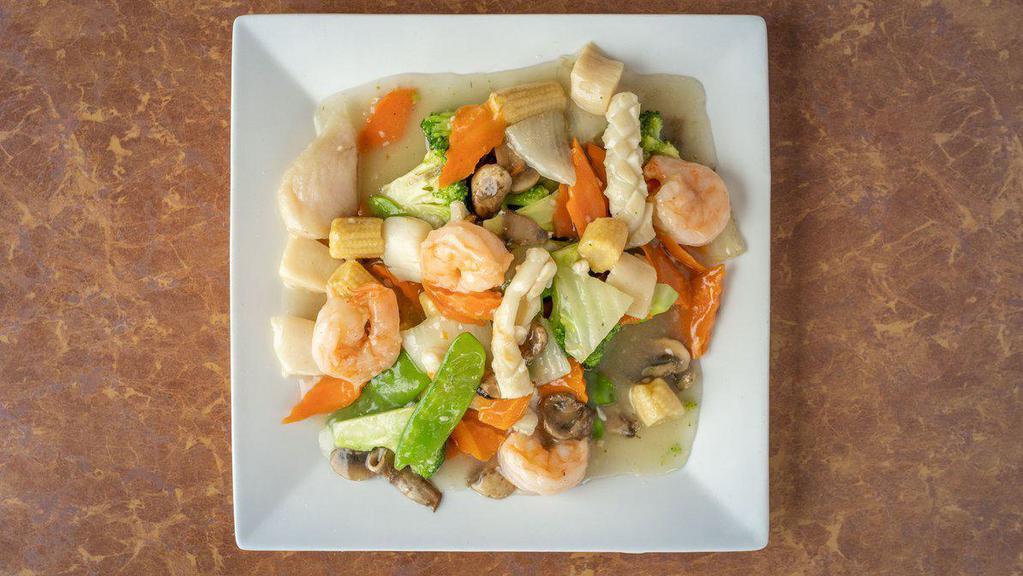 Seafood Delight · calamari, scallops, mussel, jumbo shrimp, and Chinese Vegetables.