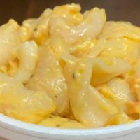 Cheesy Mac-N-Cheese · Homemade smokey mac-n-cheese