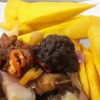 Fried Yam With Fried Fish · Deep fried white yam wedges served with fried Croaker fish + Red & Black Pepper Sauce + Vege...
