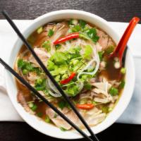 Bún Bò Huế / Spicy Pork & Beef Noodle Soup · 